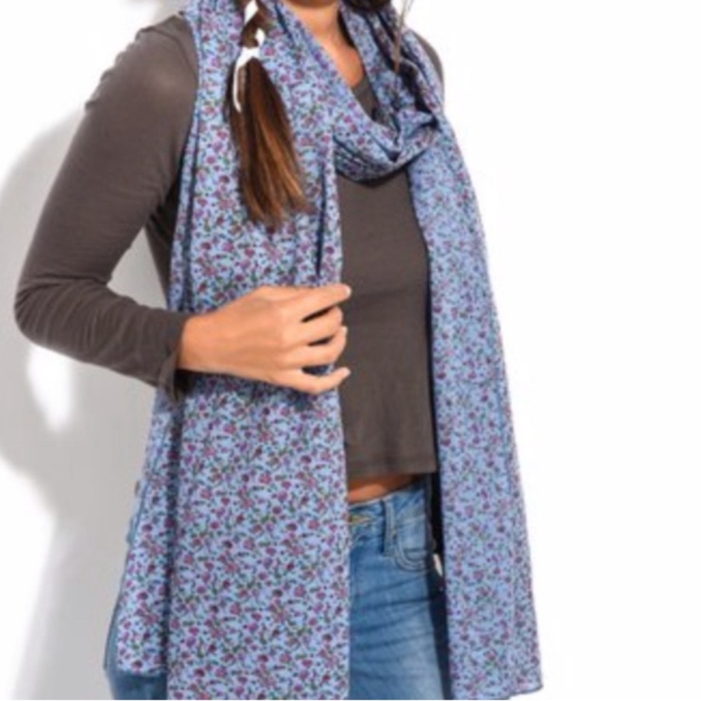 NWT Ian Mosh floral scarf